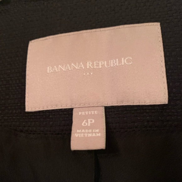 Banana Republic Bouclé Blazer - Picture 2 of 4